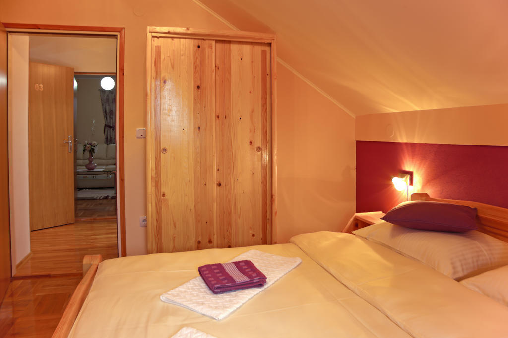 Apartments Tratincica セリステ・ドゥレズニツコ 部屋 写真